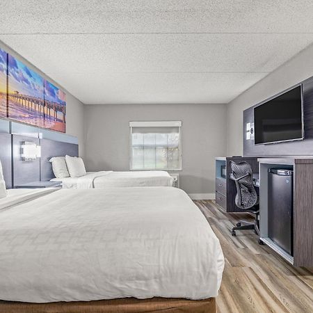 Отель Clarion Pointe Tampa-Brandon Near Fairgrounds And Casino Mango Экстерьер фото