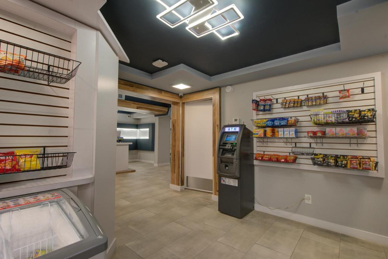 Отель Clarion Pointe Tampa-Brandon Near Fairgrounds And Casino Mango Экстерьер фото