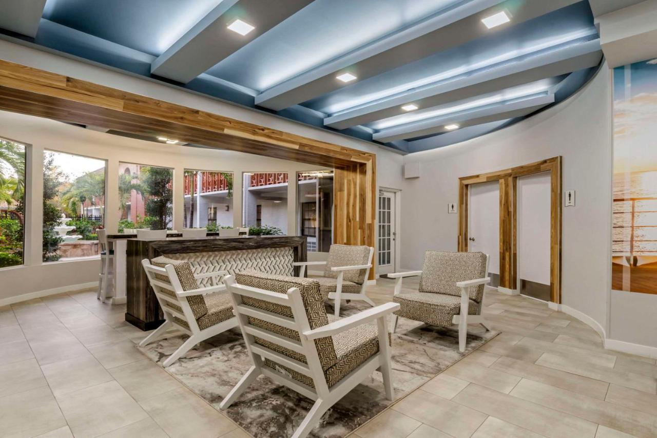 Отель Clarion Pointe Tampa-Brandon Near Fairgrounds And Casino Mango Экстерьер фото