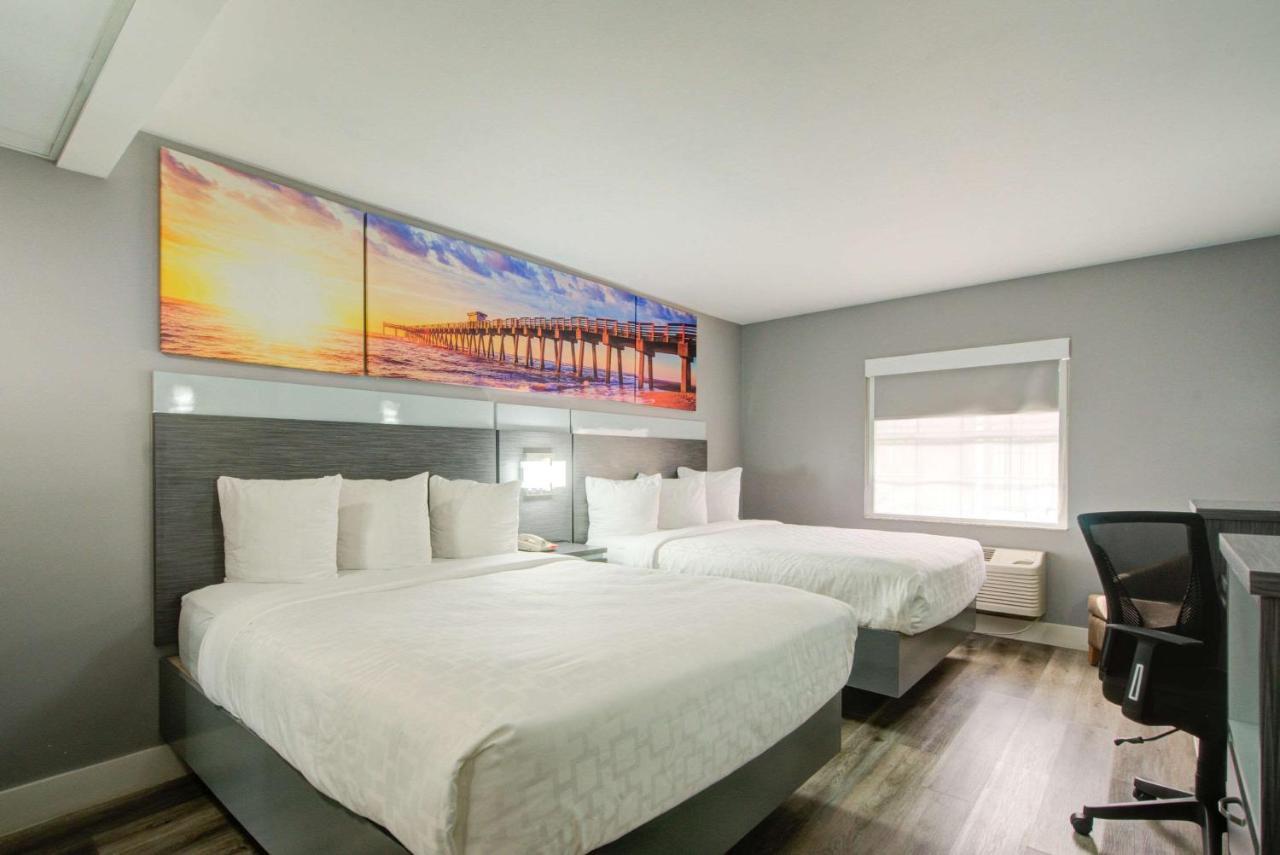 Отель Clarion Pointe Tampa-Brandon Near Fairgrounds And Casino Mango Экстерьер фото