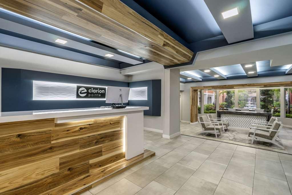 Отель Clarion Pointe Tampa-Brandon Near Fairgrounds And Casino Mango Интерьер фото